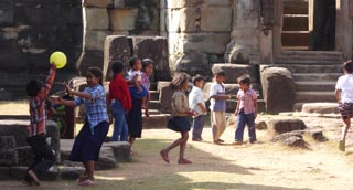 /images/cambodia/nw/angkor/roluos_sm.jpg