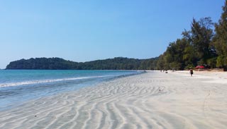 Mellow island vibes, white sand beaches, no mainstream tourism. A rare gem!